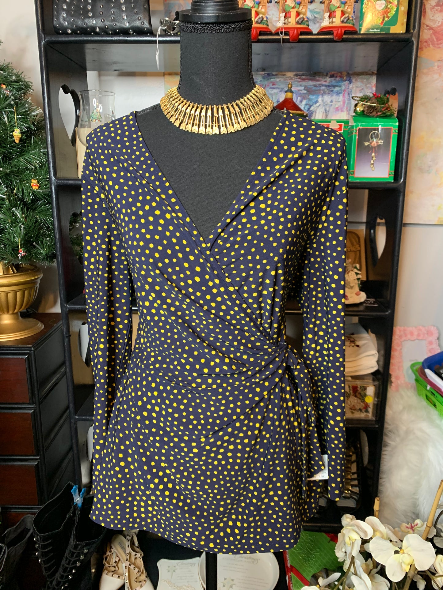 Size L Anne Klein blouse