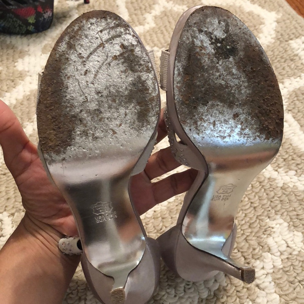 Size 7.5 Nina New York heels