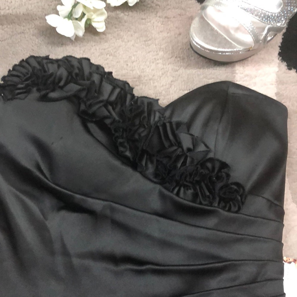 Size 0 little black dress