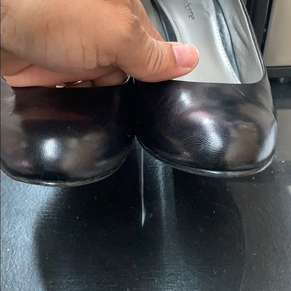 Size 7.5 Liz Claiborne “Johnnie” leather heels