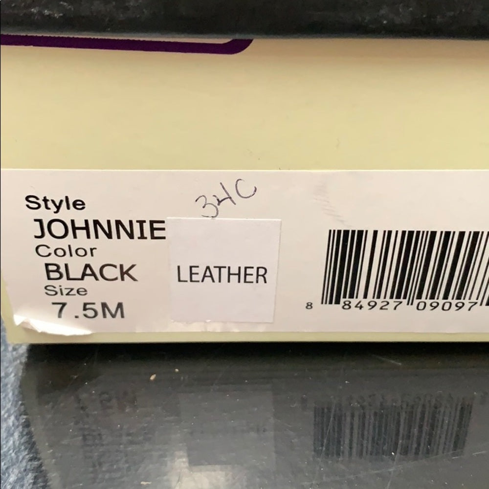 Size 7.5 Liz Claiborne “Johnnie” leather heels