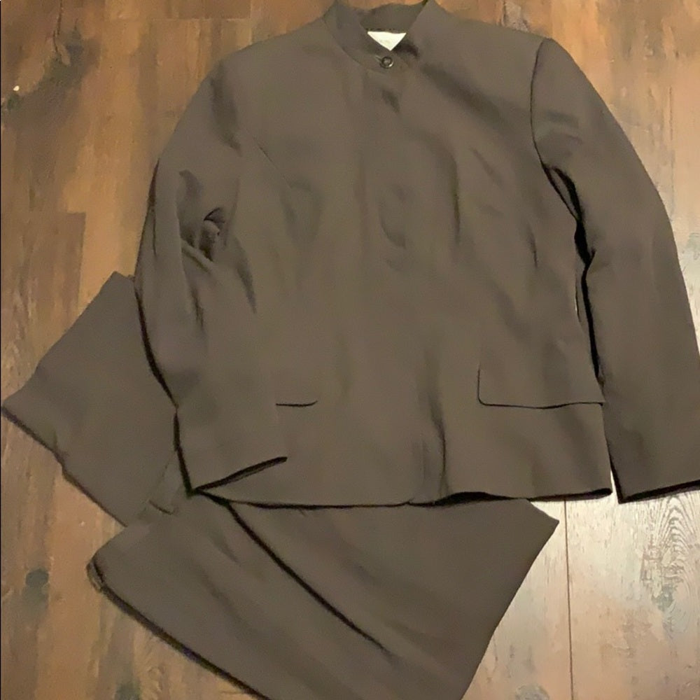Size 12 Casual Corner pant suit