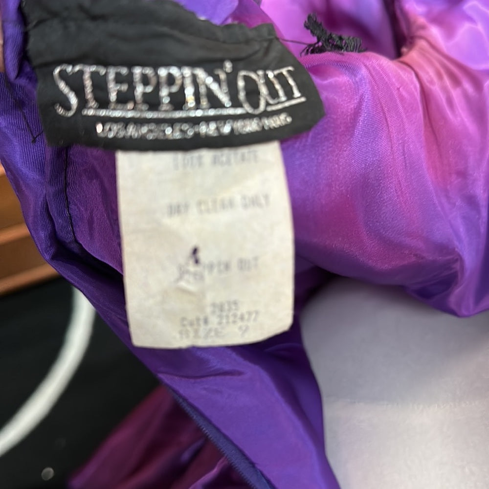 Steppin’ Out sz 9 long purple formal dress vintage