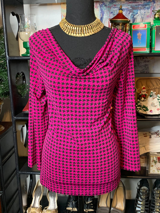 Size Large fuschia and black houndstooth blouse