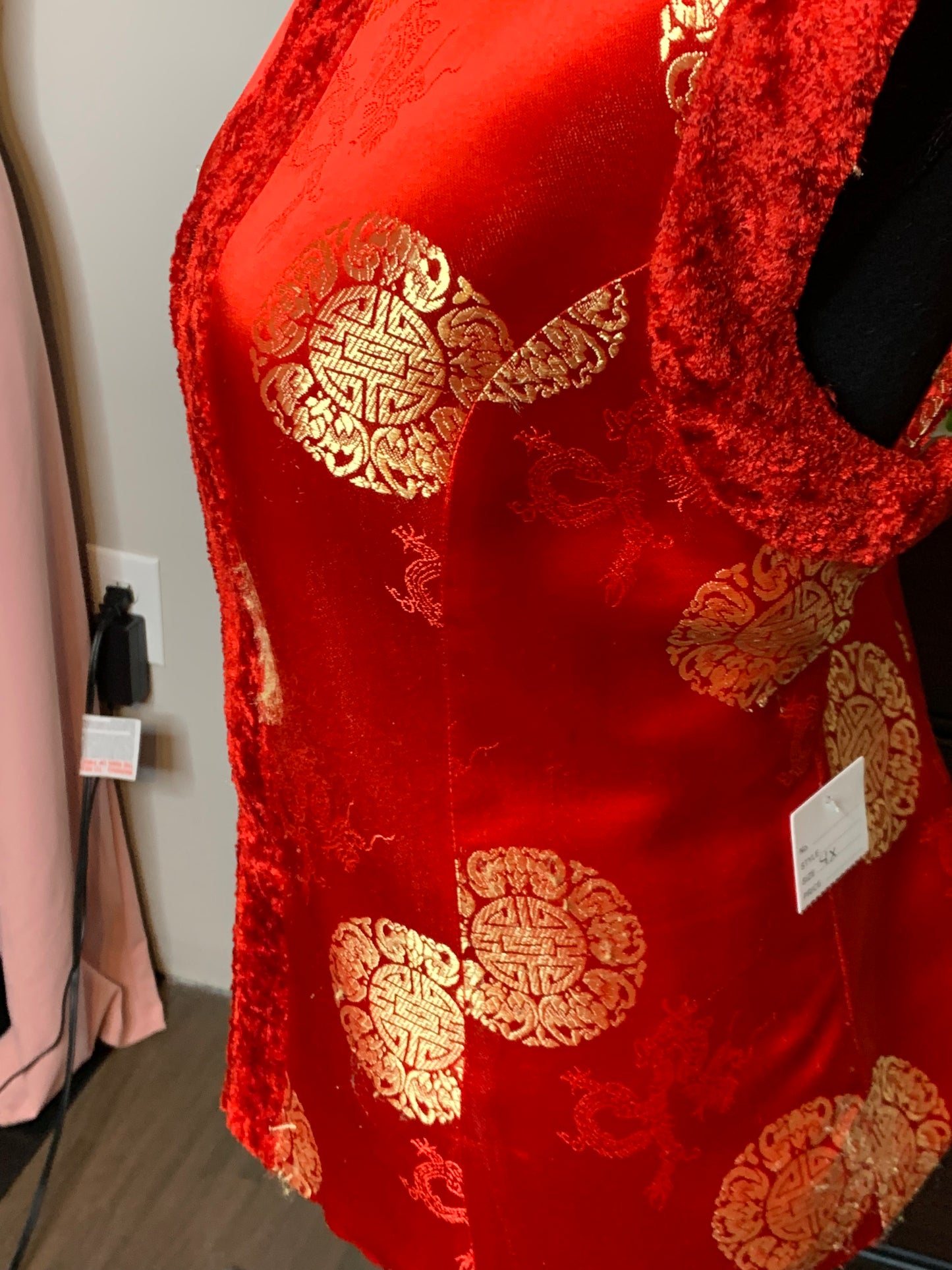 Size 4X Vintage Asian sleeveless top