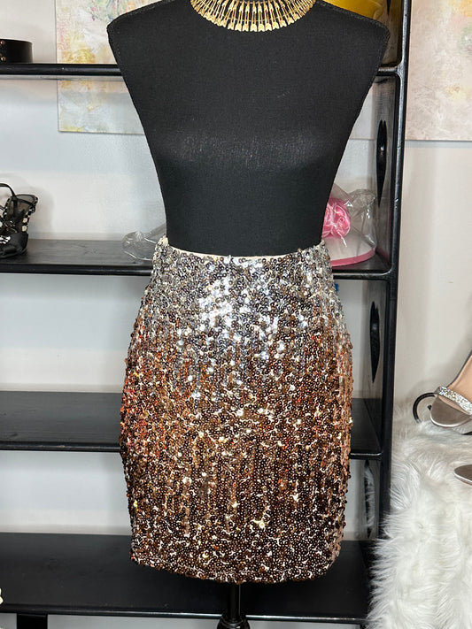 Size XL ombré sequined skirt