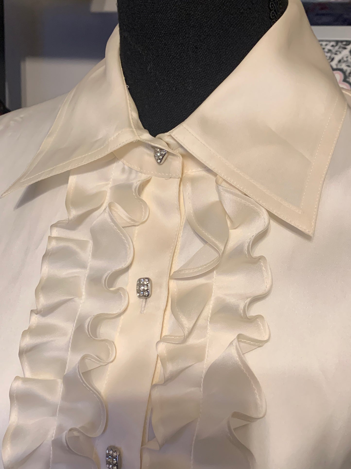 Size 10 Ivory ruffled Talbots blouse