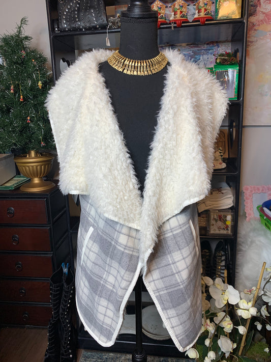 Size large (juniors) gray and ivory faux fur vest