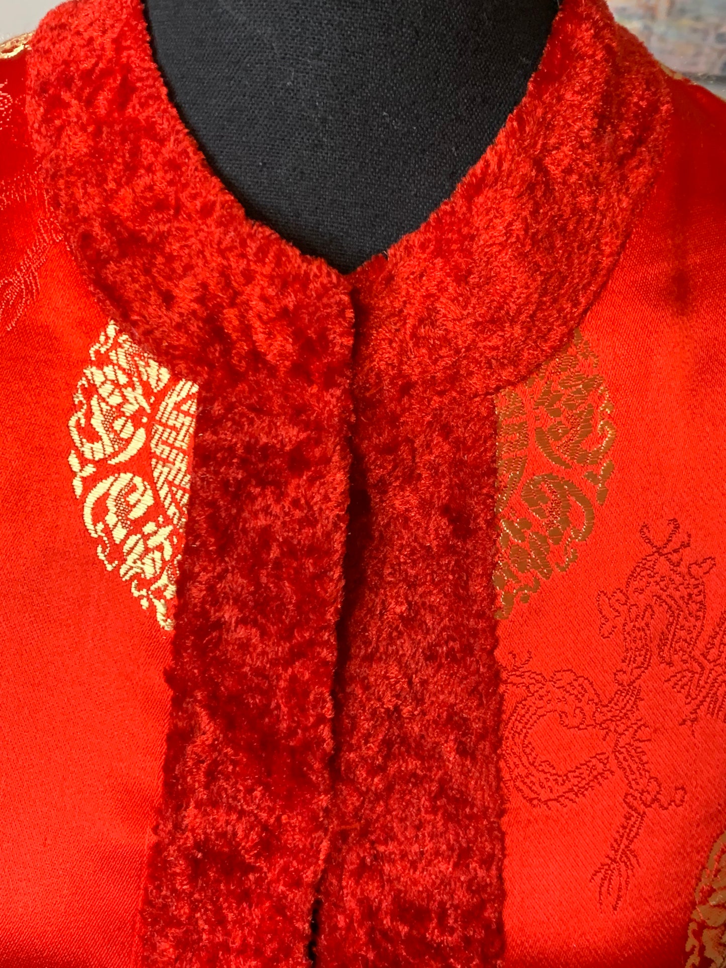 Size 4X Vintage Asian sleeveless top