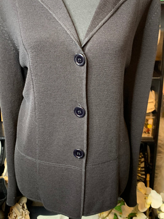 Size XL black sweater