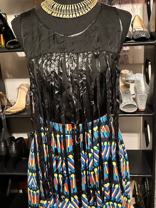Size Large black top w/fringe
