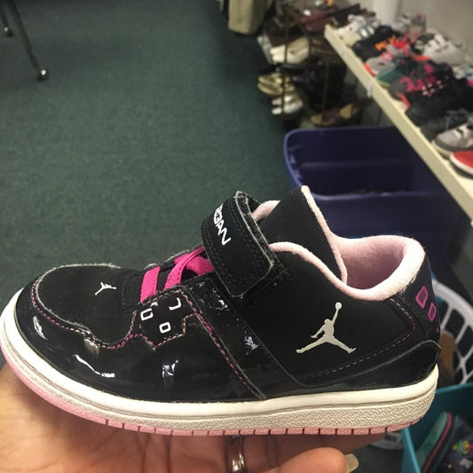 Size 9C kids sneakers Preowned