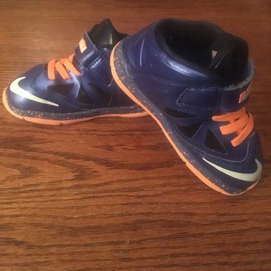 Nike Lebron 10 TD.  X Super-Hero. Size 7C