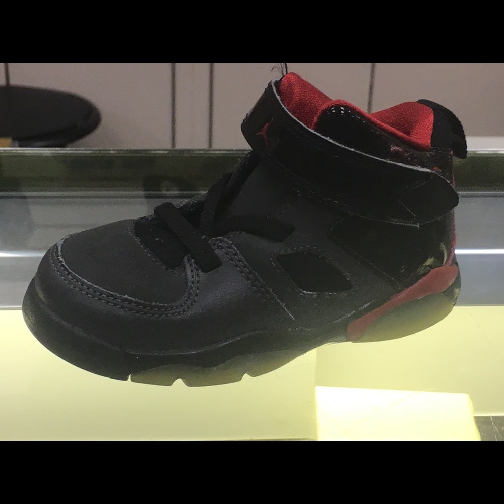 Jordan’s black and Red size 6c