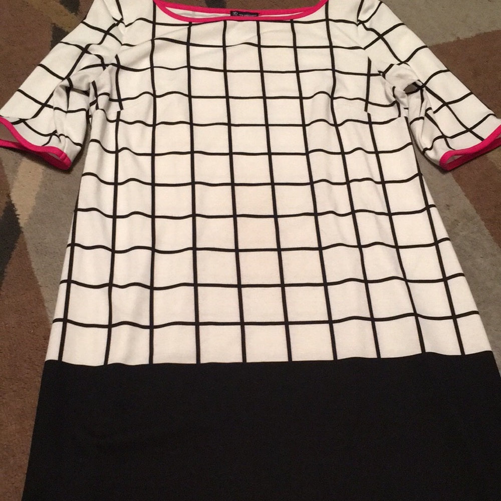 Size 8 New Directions dress.  Ivory, black & pink