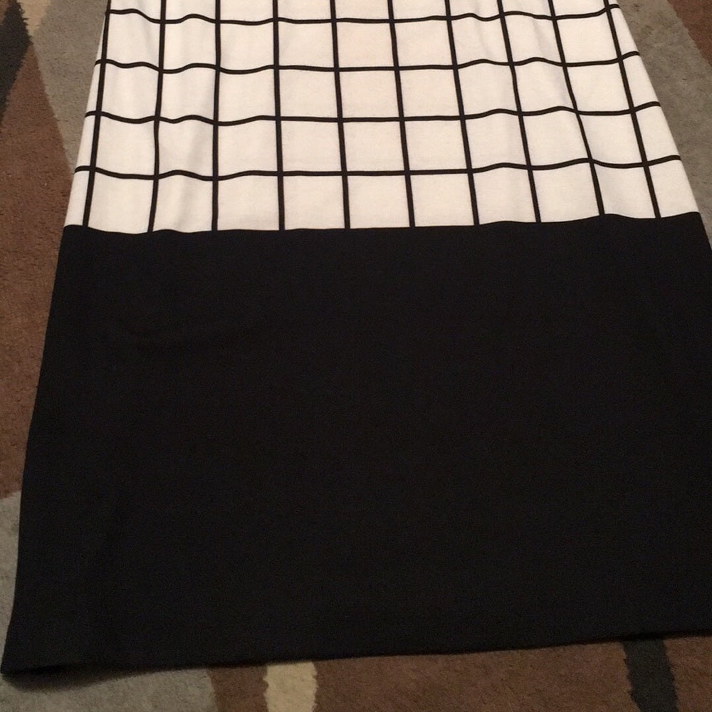 Size 8 New Directions dress.  Ivory, black & pink
