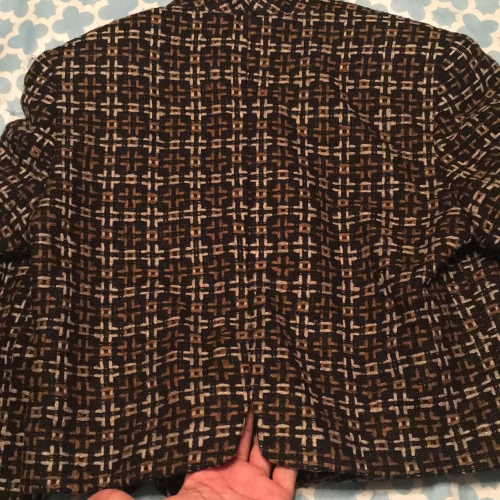 Size 4 Vintage 90s wool silk blazer.