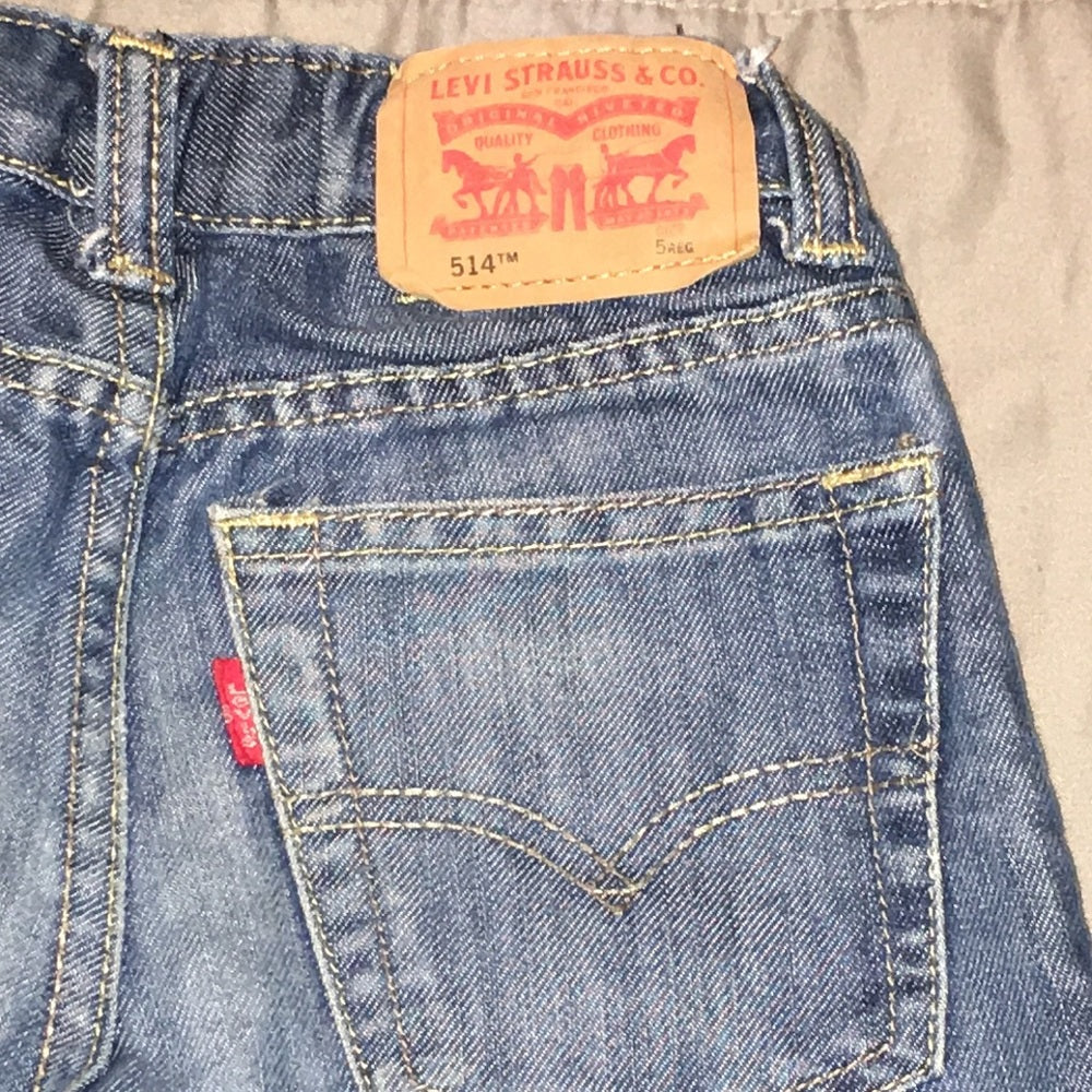 Size 5 regular Levi’s jeans