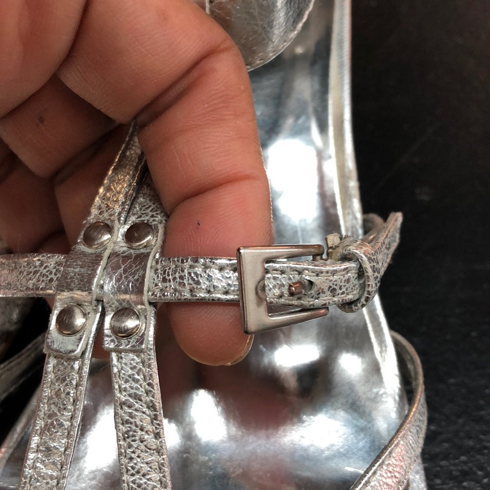 Size 8 medium Nine West Silver low heels