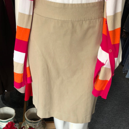 Size 4 Banana Republic khaki skirt