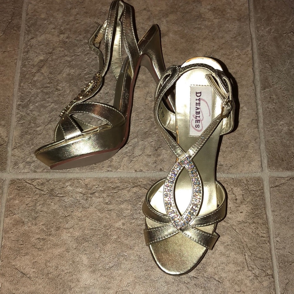 Size 6.5B gold w/ rhinestones platform
