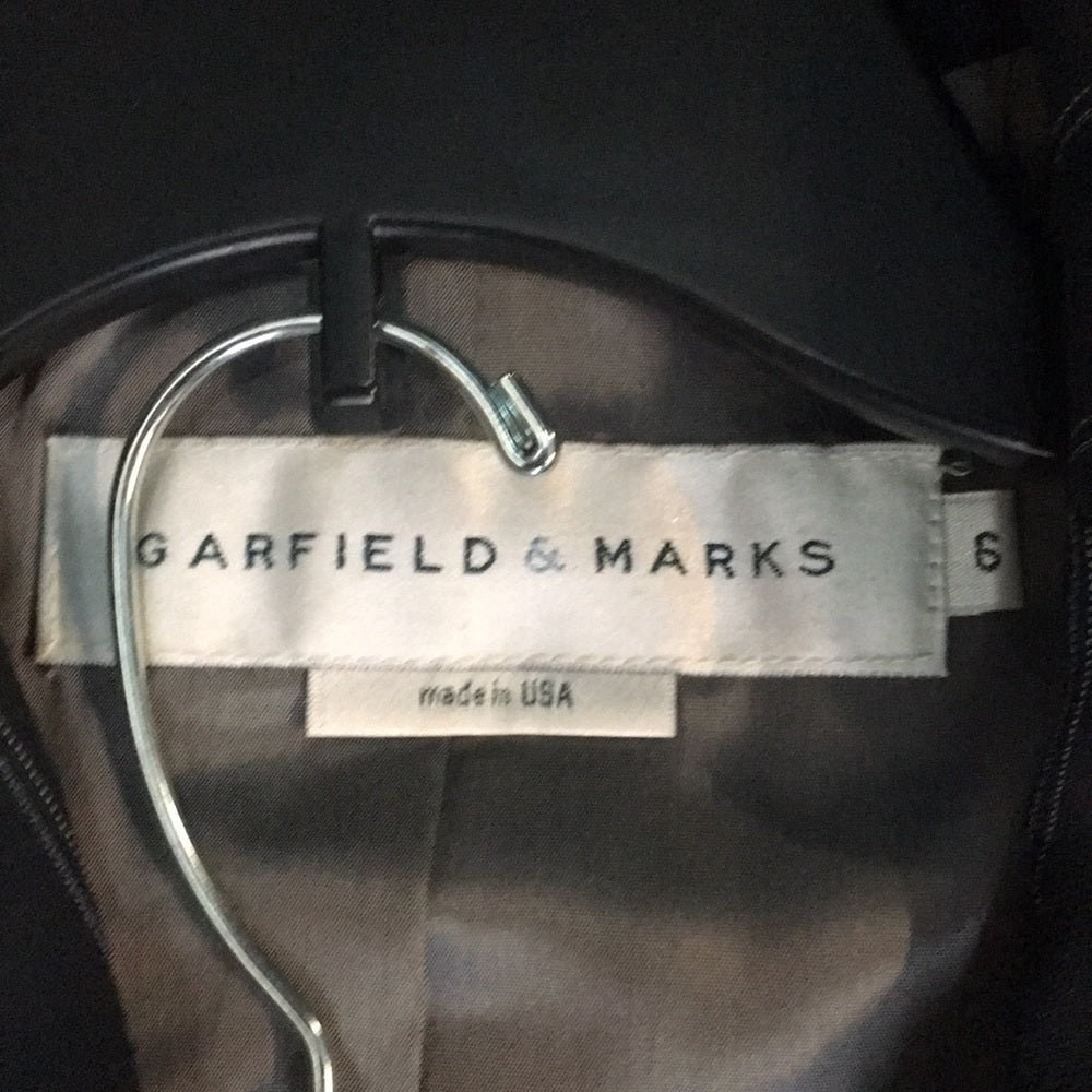 Garfield & Marks sz 6 coat size 8 pants suit