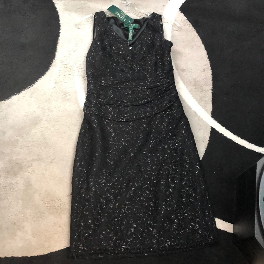 Size 8P NWT Ralph Lauren dress w/beautiful lace