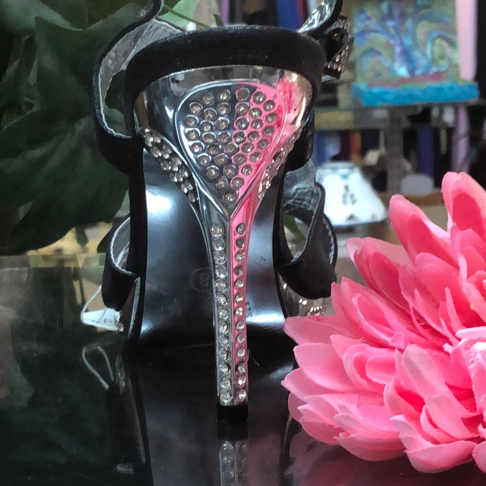 Cute black leather w/rhinestones & Blk jewels
