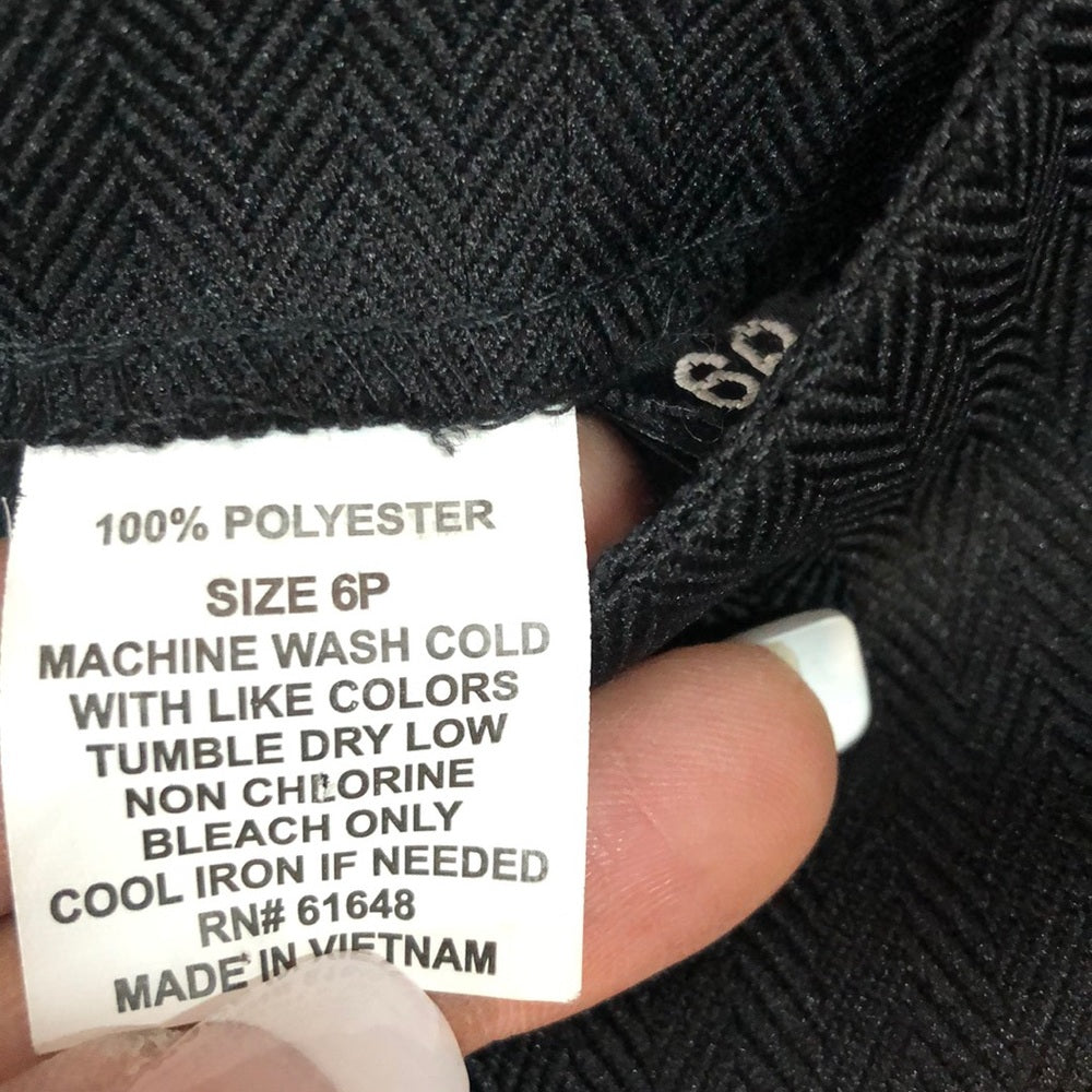 Size 6P skirt suit