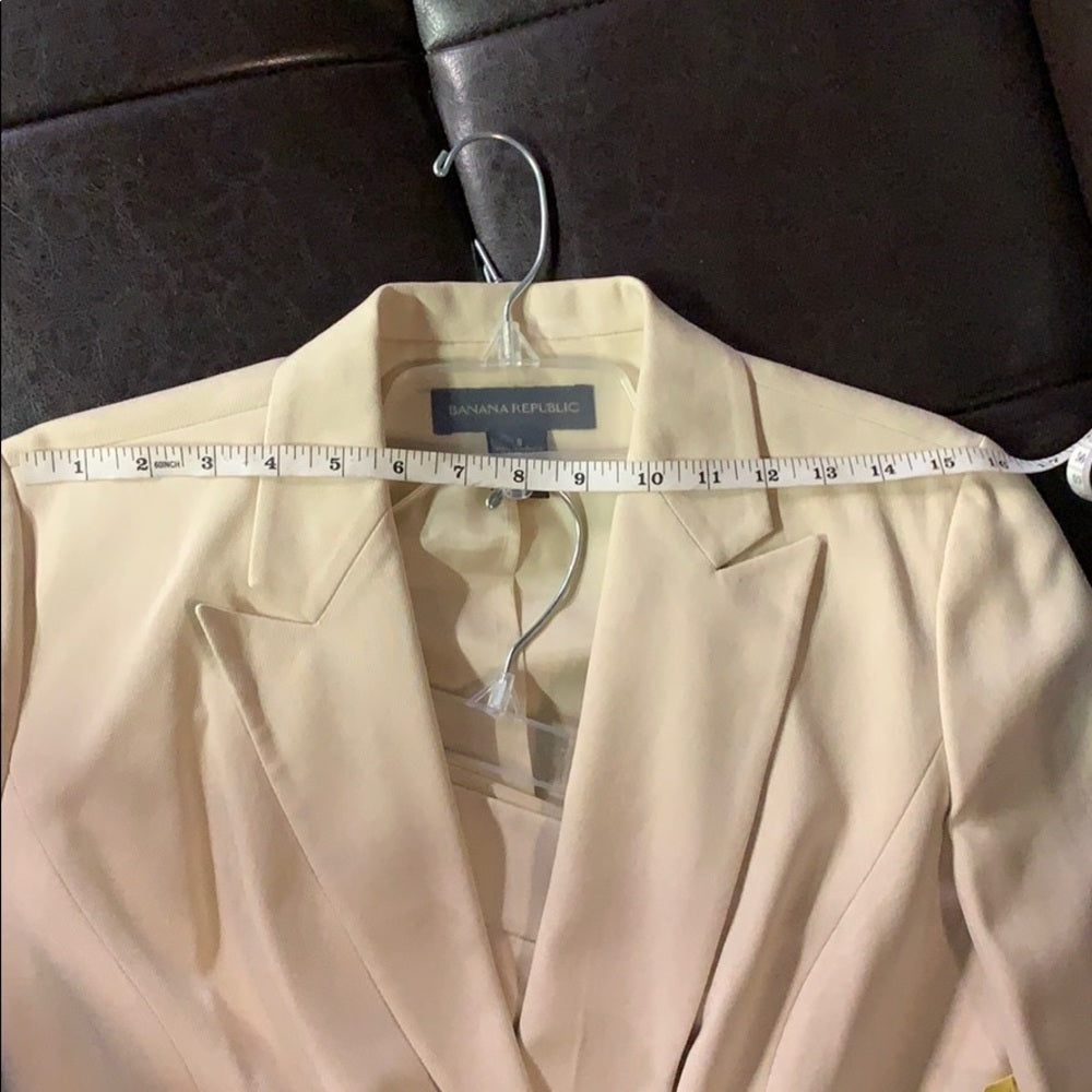 Banana Republic sz 8 2piece suit