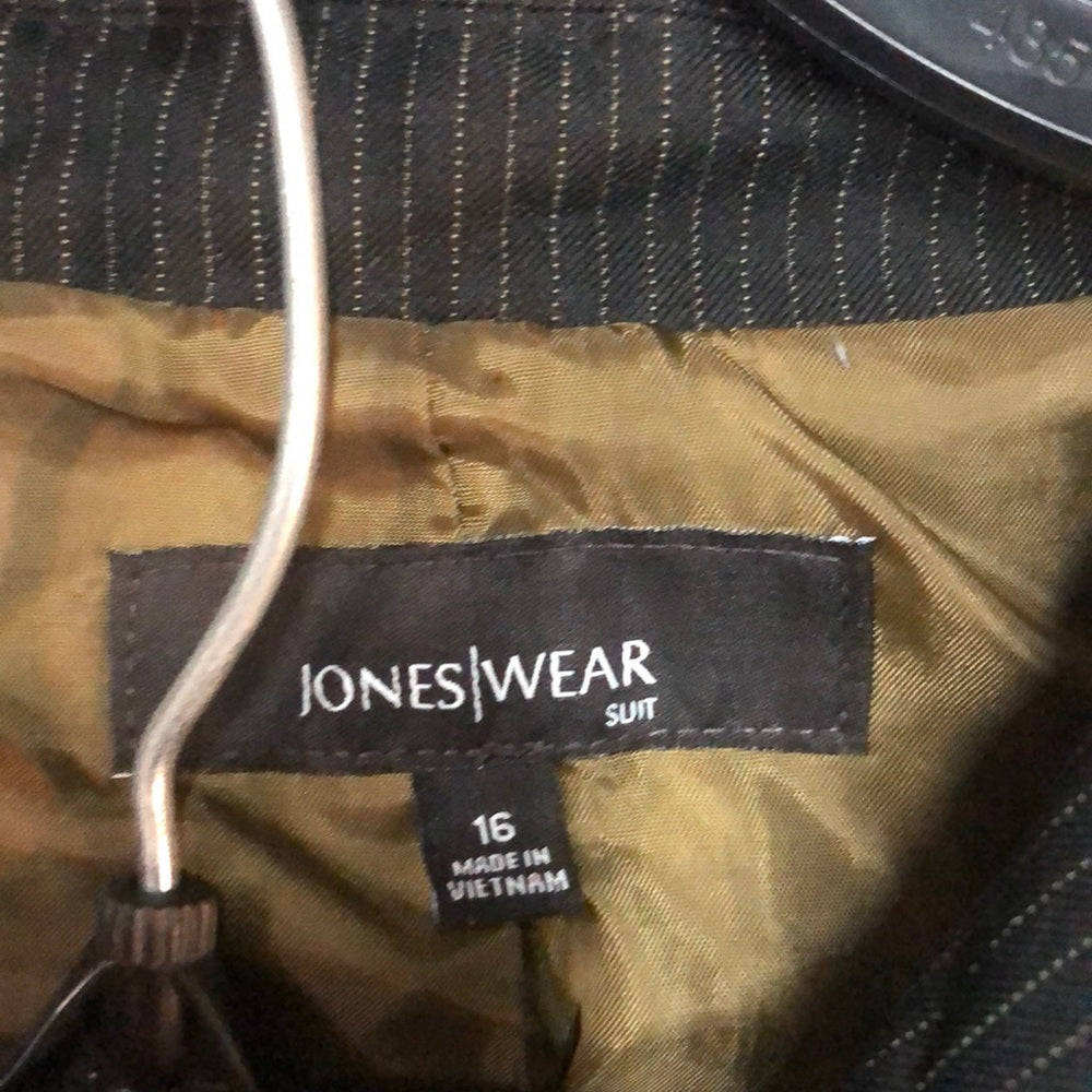 JonesWear fully lined lady pinstripe pant suit