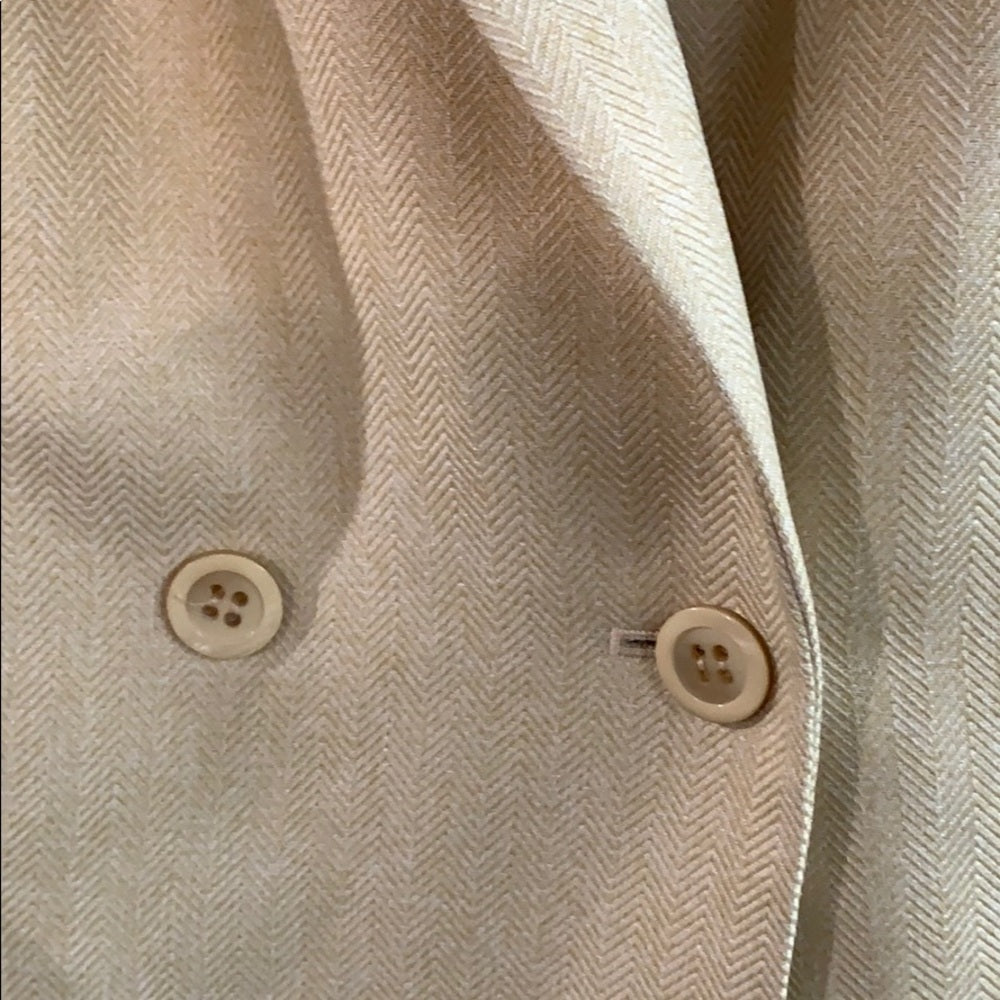 Mixed size Le Suit suit. Coat 16 and pants are 14