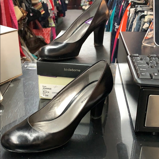 Size 7.5 Liz Claiborne “Johnnie” leather heels