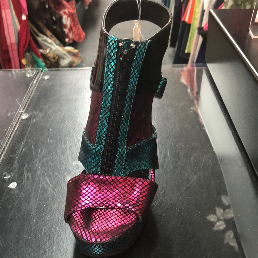 Michael Antonio sz 7 1/2 purple,black & pink heels