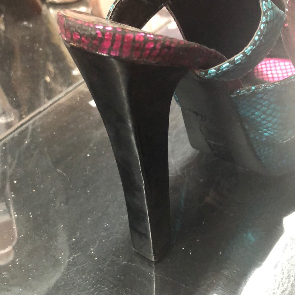 Michael Antonio sz 7 1/2 purple,black & pink heels