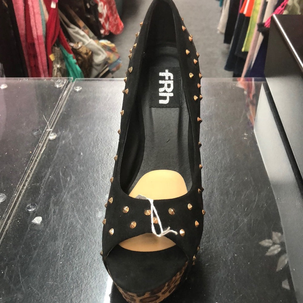 fRh size 8 1/2 multi color heels