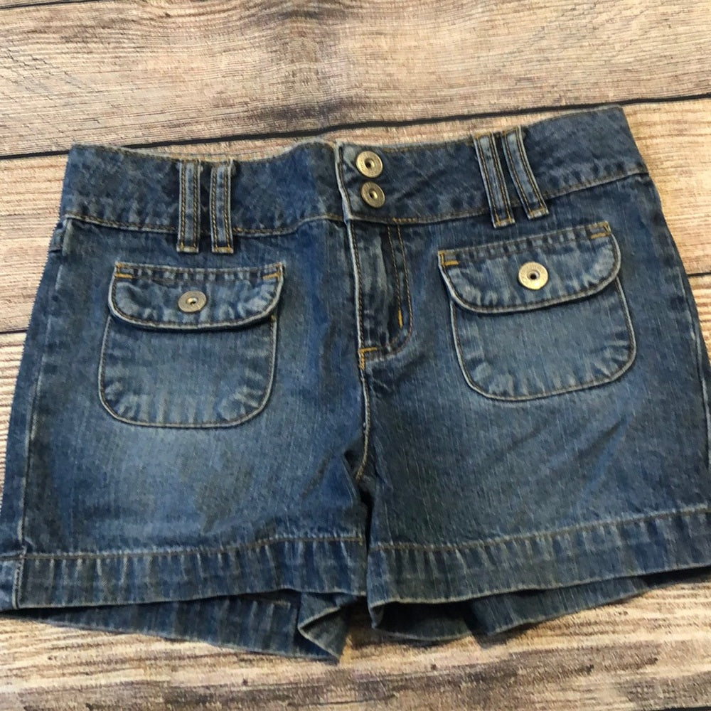 Cherokee size medium blue jean shorts