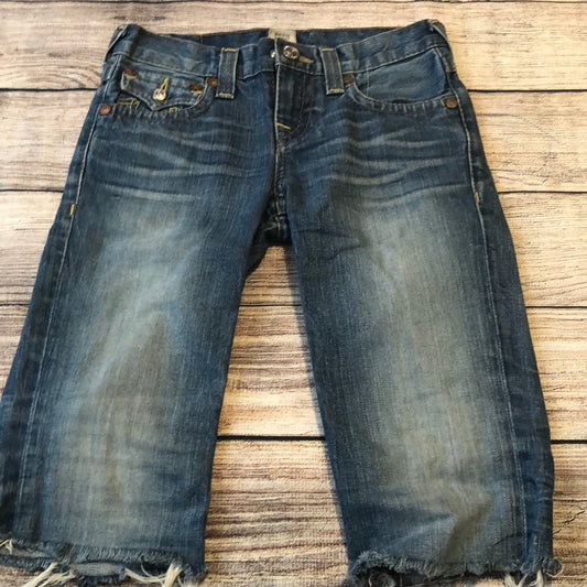 True Religion size 8 lady blue jean capris