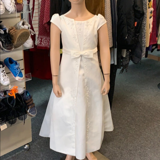Size 8 ivory kids formal dress