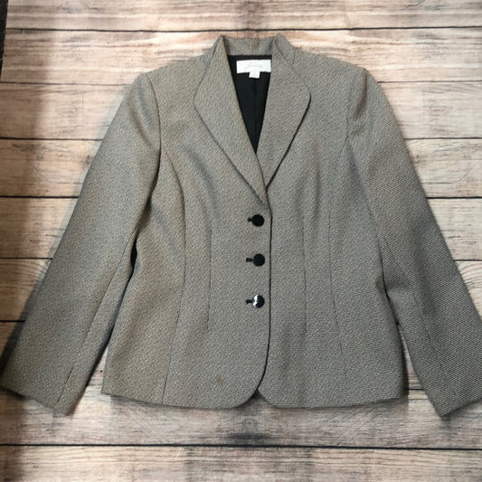 JH Collectibles lady’s suit sz 12