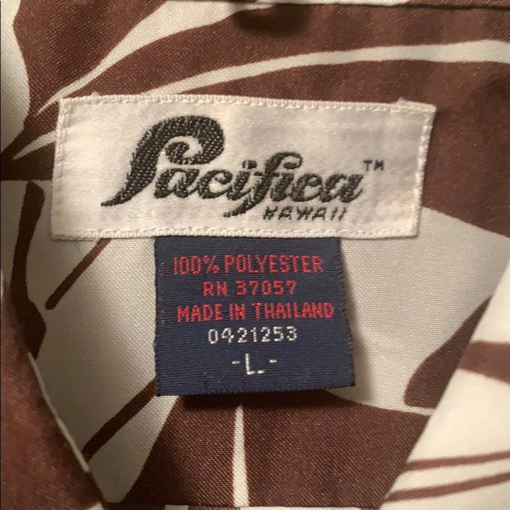Super lightweight and soft size Large Hawaiian top