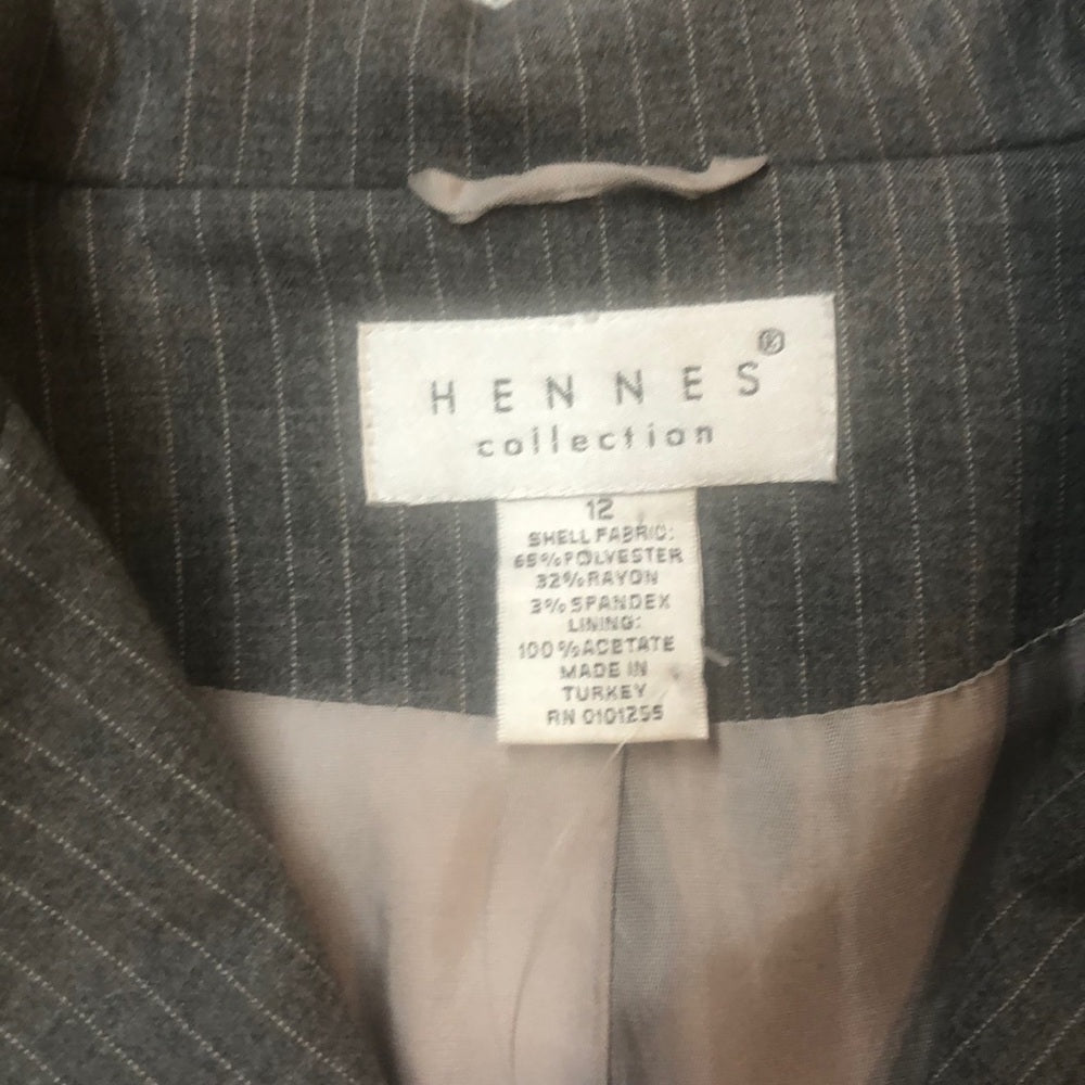 Hennes sz 12 gray pinstripe lady’s blazer