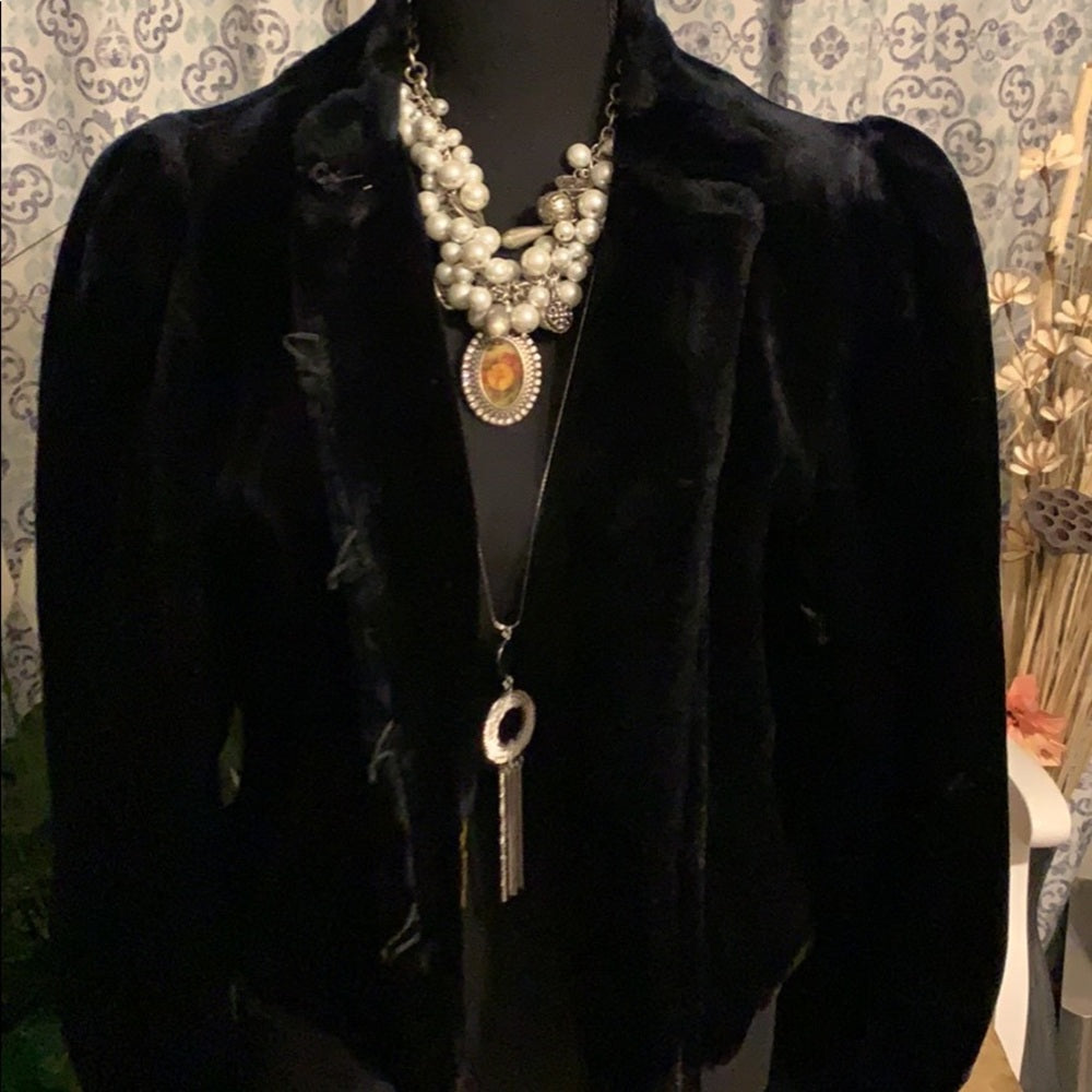 Size small black vintage faux fur