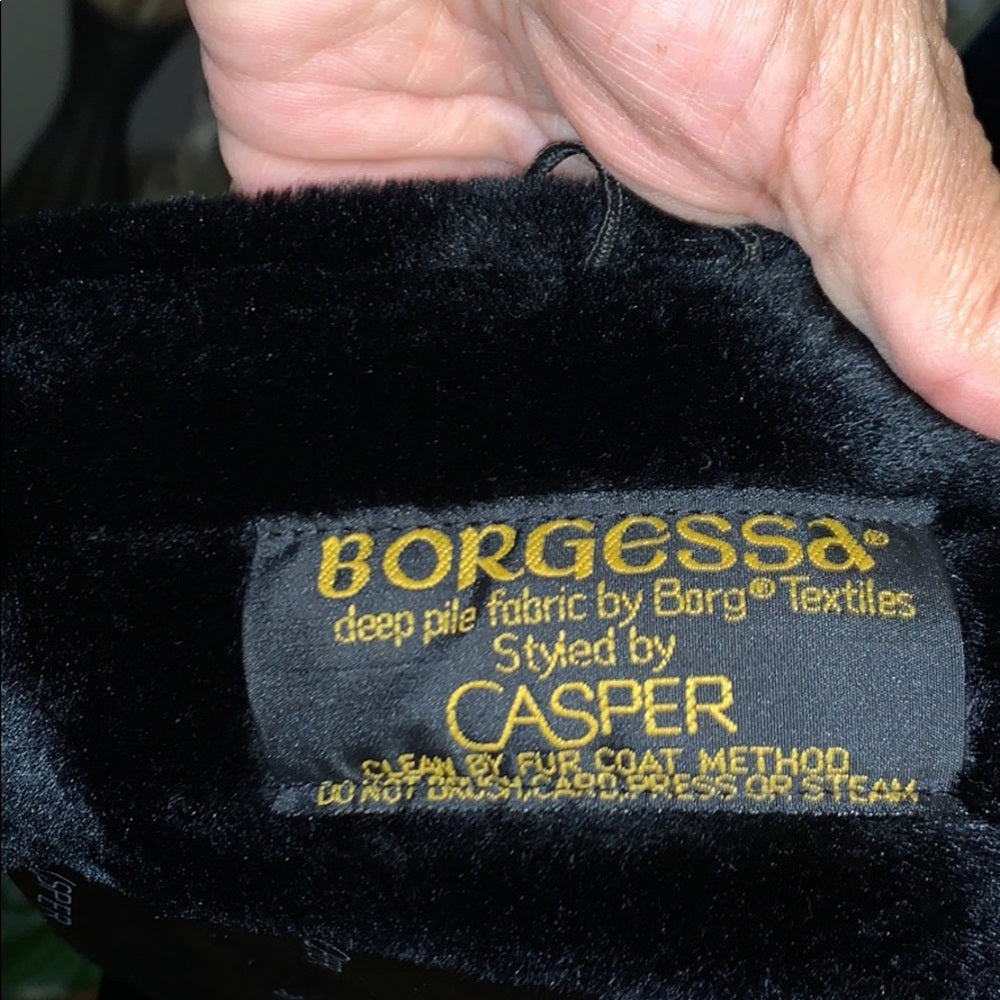 Size small black vintage faux fur