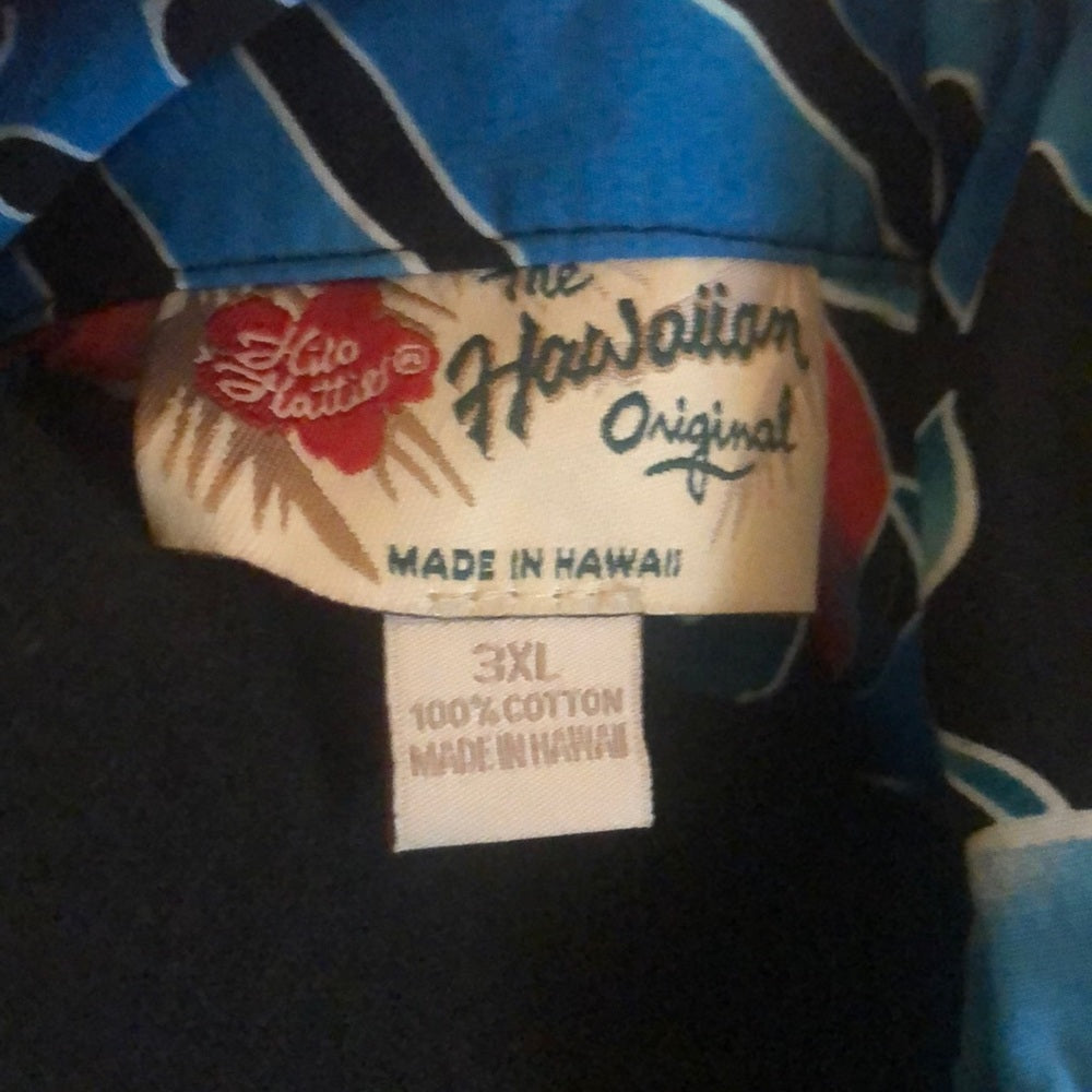 Hilo Hattie Sz 3x multi color lady’s top
