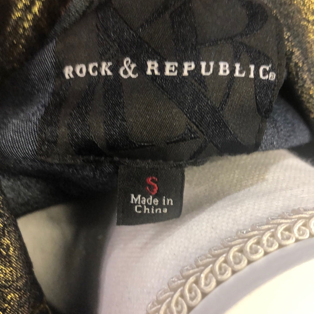 Rock & Republic sz small women’s jean jacket