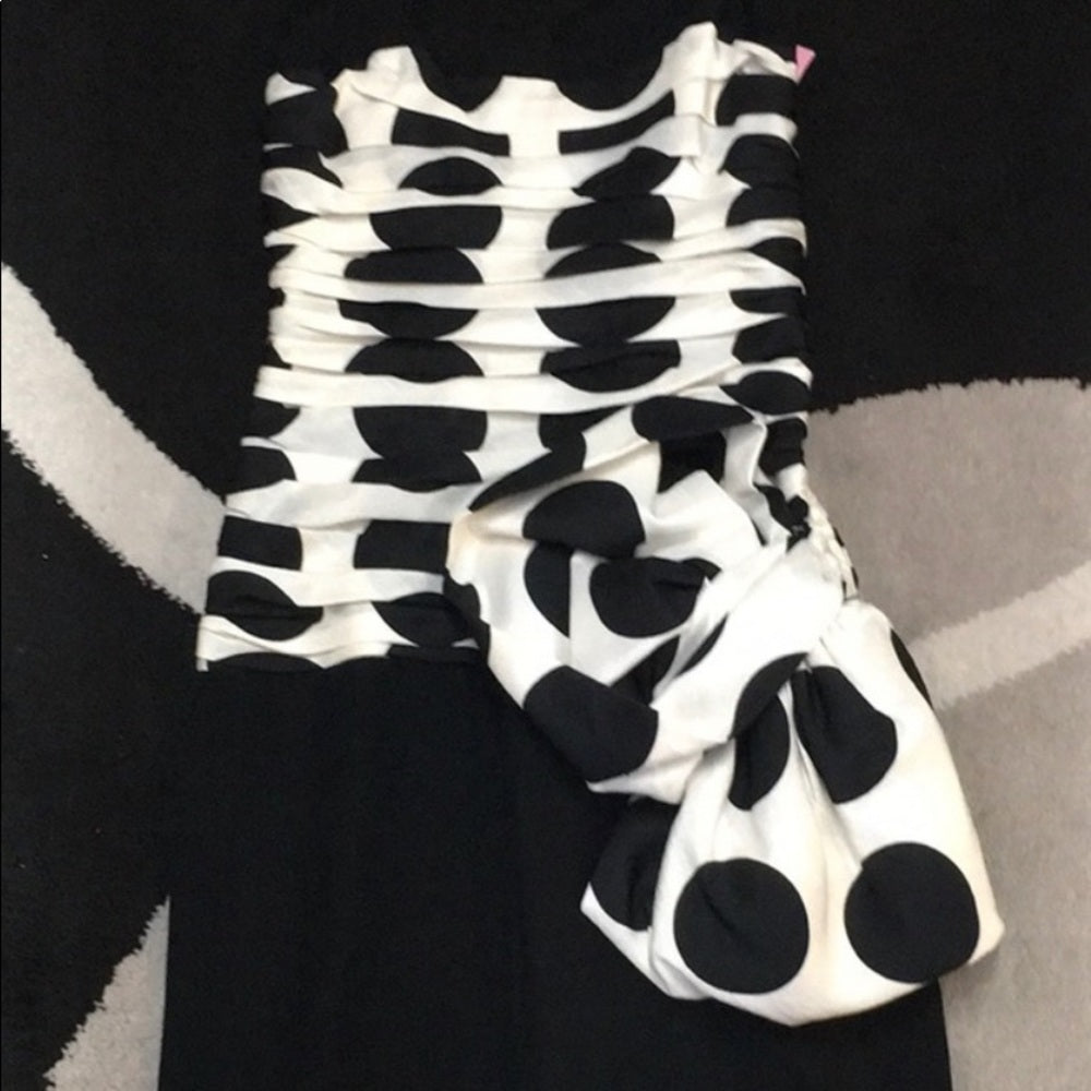 Fannye’s black and white sz 6 dress