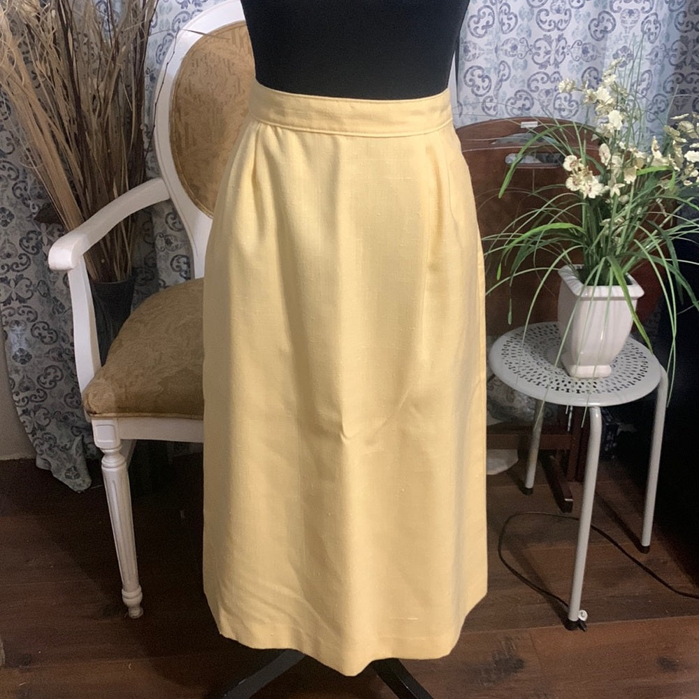 EUC vintage linen skirt suit by Radcliffe 80s