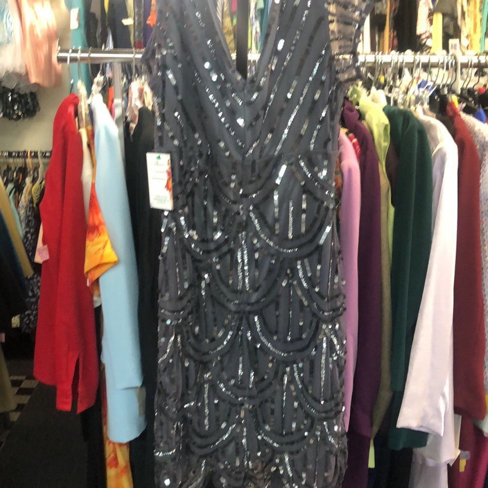 Marina sz 4 gray w/ sequins short lady’s formal dress