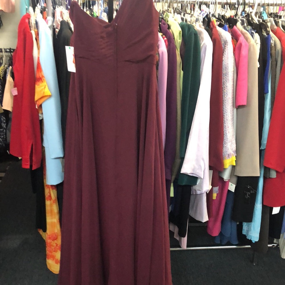 Celebrate sz 8 burgundy long formal dress